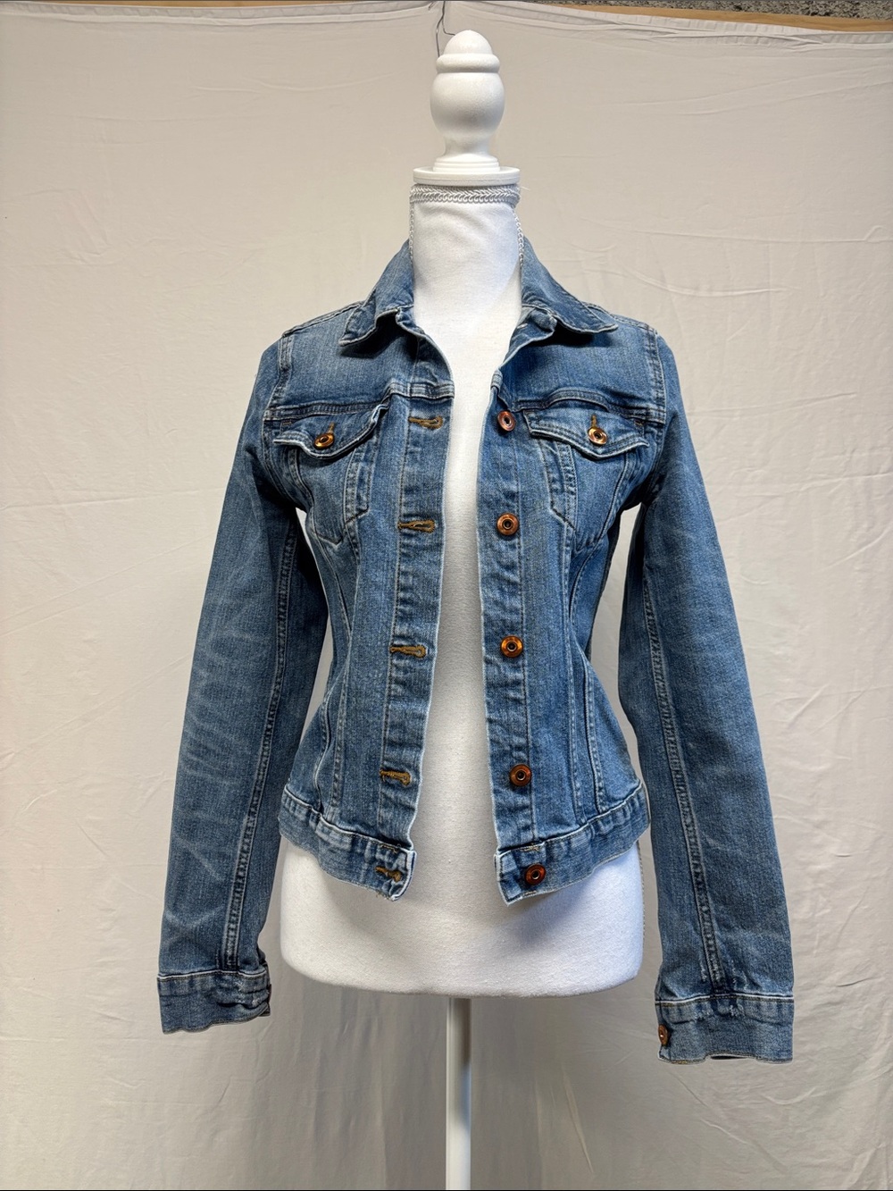 Classic Blue Denim Jean Jacket - Women's Fitted Style